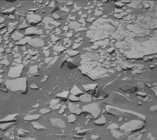 Sol 2850: Mast Camera (Mastcam)