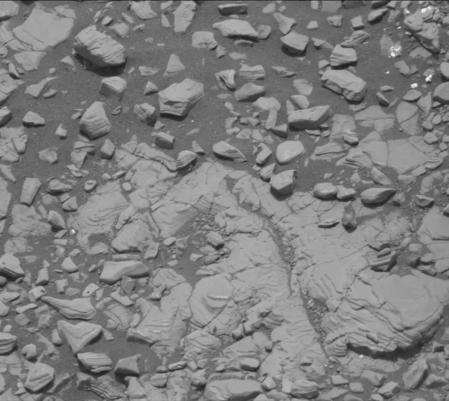 Sol 2850: Mast Camera (Mastcam)
