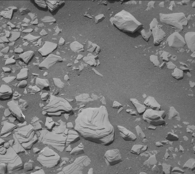 Sol 2850: Mast Camera (Mastcam)