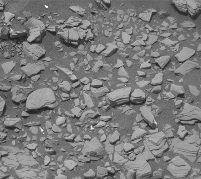 Sol 2850: Mast Camera (Mastcam)
