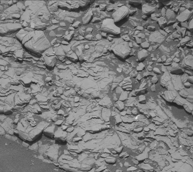Sol 2850: Mast Camera (Mastcam)