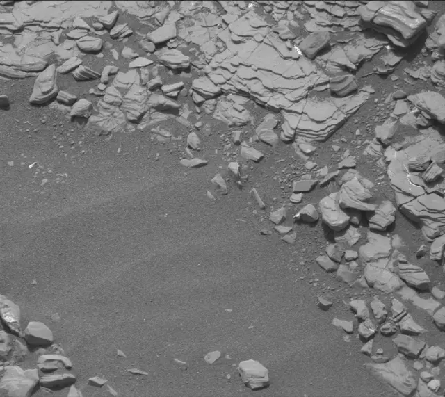 Sol 2850: Mast Camera (Mastcam)