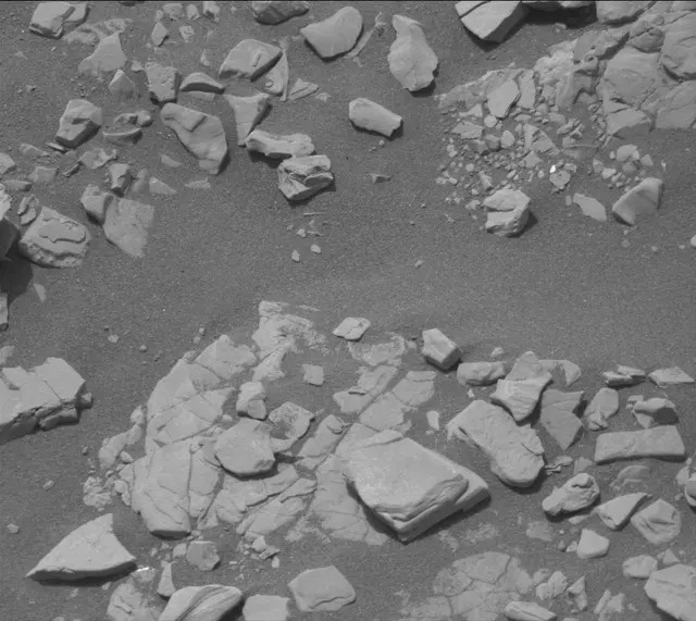 Sol 2850: Mast Camera (Mastcam)