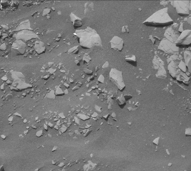 Sol 2850: Mast Camera (Mastcam)