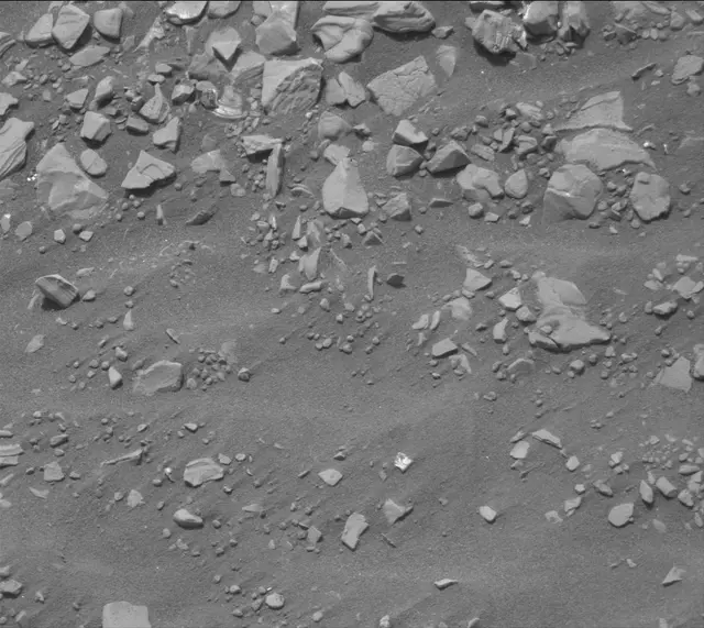 Sol 2850: Mast Camera (Mastcam)