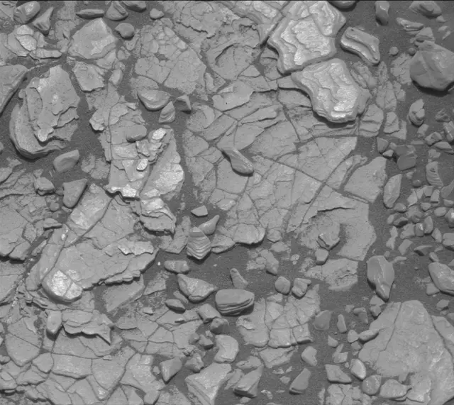 Sol 2850: Mast Camera (Mastcam)
