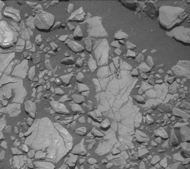 Sol 2850: Mast Camera (Mastcam)