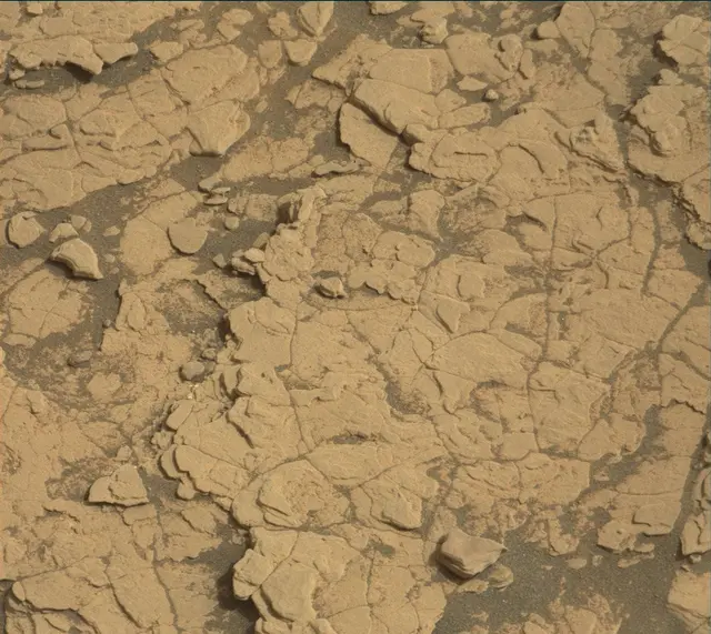 Sol 2850: Mast Camera (Mastcam)
