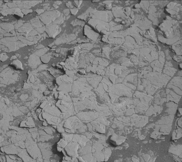 Sol 2850: Mast Camera (Mastcam)