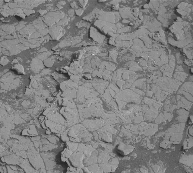 Sol 2850: Mast Camera (Mastcam)