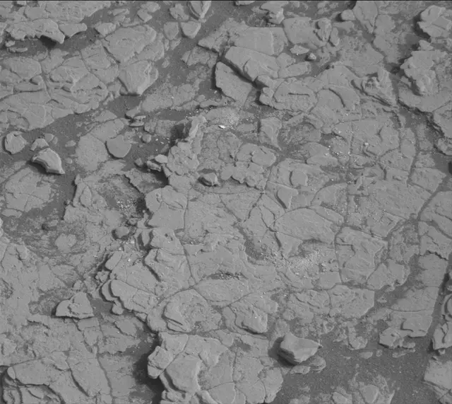 Sol 2850: Mast Camera (Mastcam)