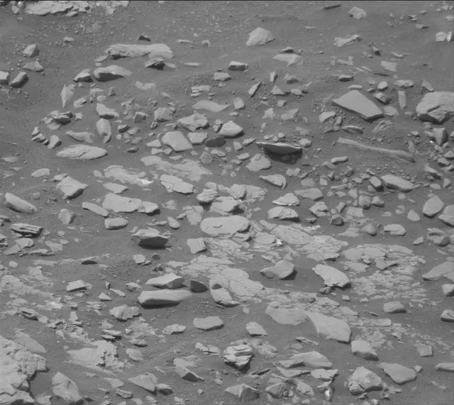 Sol 2853: Mast Camera (Mastcam)