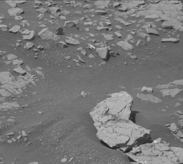 Sol 2853: Mast Camera (Mastcam)