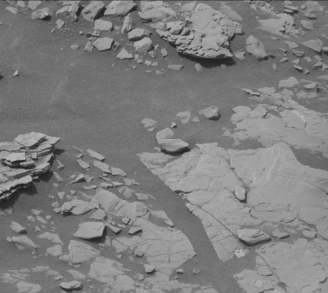 Sol 2853: Mast Camera (Mastcam)