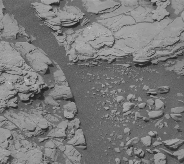 Sol 2853: Mast Camera (Mastcam)