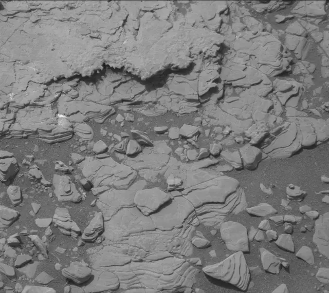 Sol 2853: Mast Camera (Mastcam)