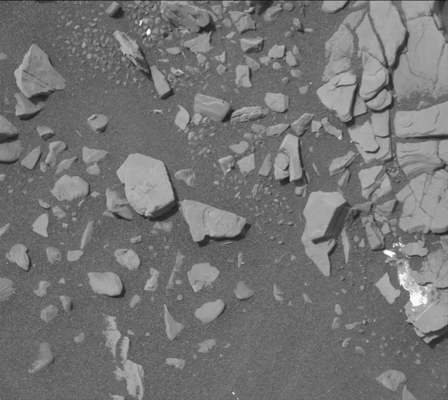 Sol 2853: Mast Camera (Mastcam)