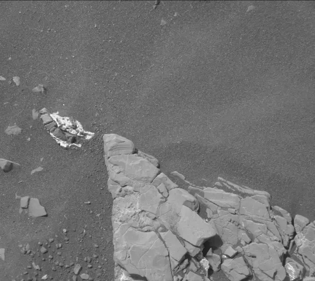 Sol 2853: Mast Camera (Mastcam)