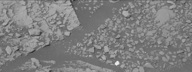 Sol 2860: Mast Camera (Mastcam)