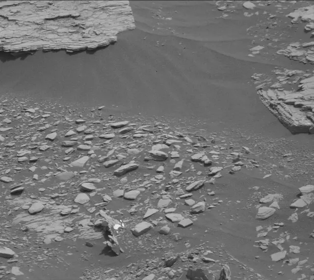 Sol 2860: Mast Camera (Mastcam)