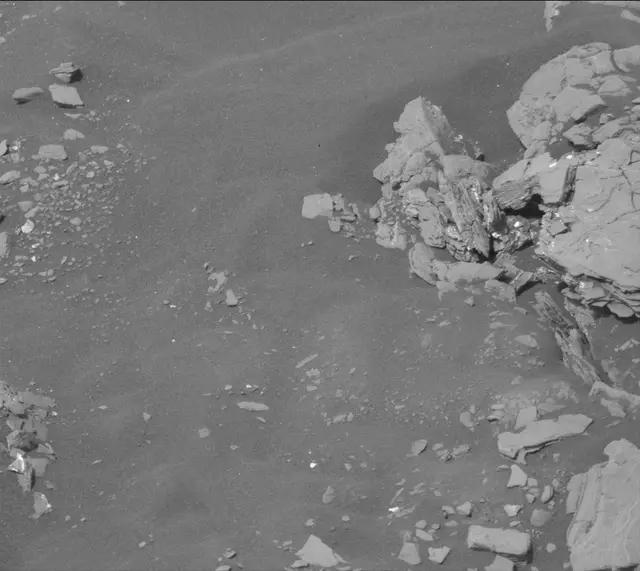 Sol 2860: Mast Camera (Mastcam)