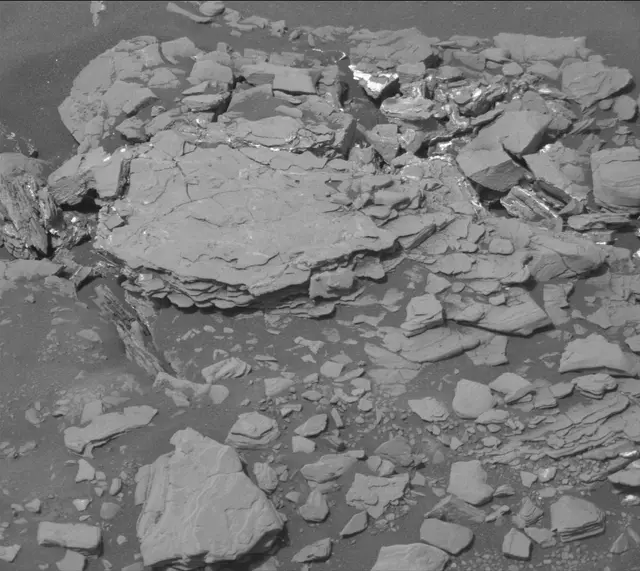 Sol 2860: Mast Camera (Mastcam)
