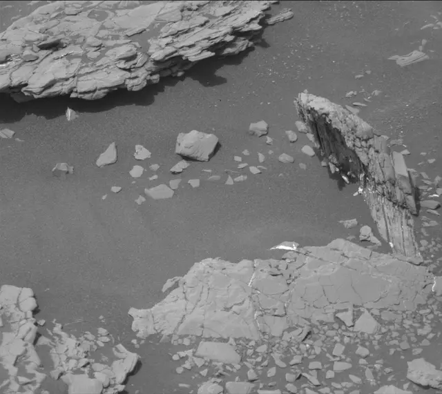 Sol 2860: Mast Camera (Mastcam)