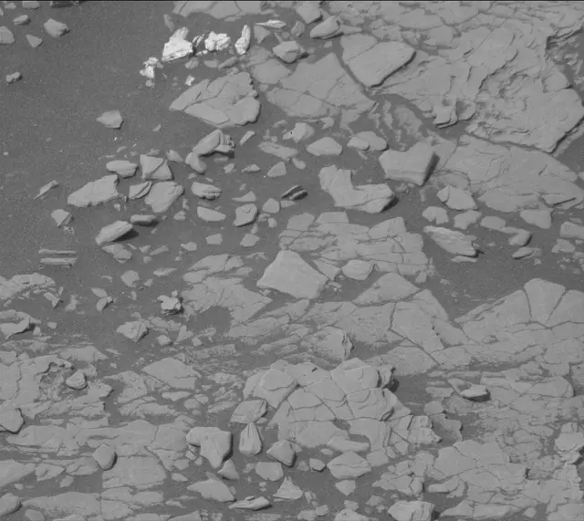 Sol 2860: Mast Camera (Mastcam)