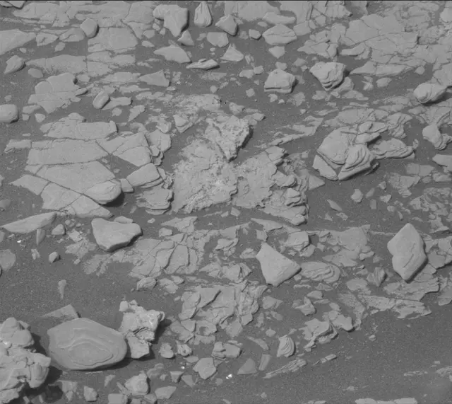 Sol 2860: Mast Camera (Mastcam)