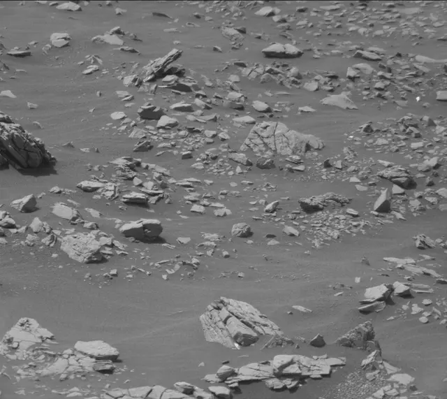 Sol 2873: Mast Camera (Mastcam)