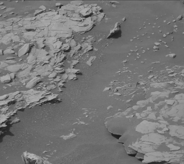 Sol 2873: Mast Camera (Mastcam)