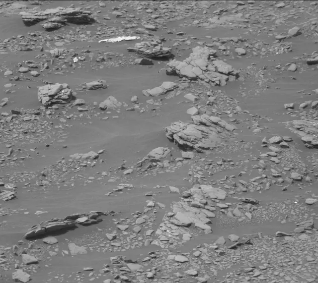 Sol 2877: Mast Camera (Mastcam)
