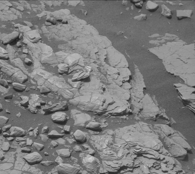 Sol 2877: Mast Camera (Mastcam)