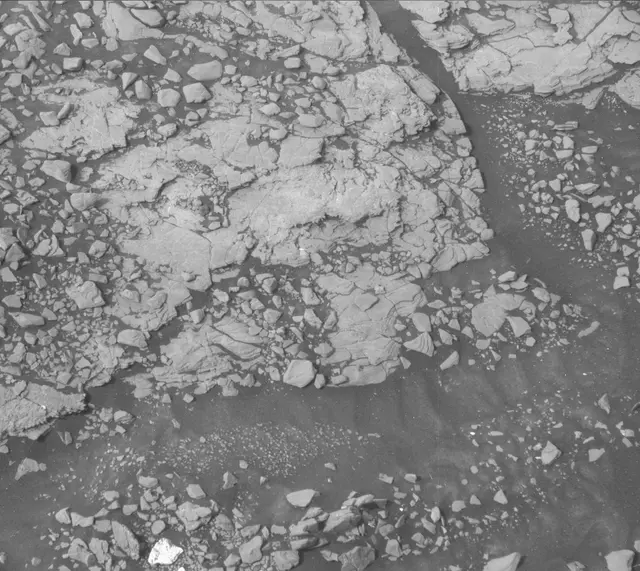 Sol 2882: Mast Camera (Mastcam)