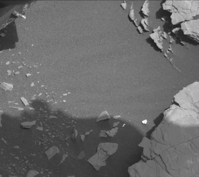 Sol 2889: Mast Camera (Mastcam)