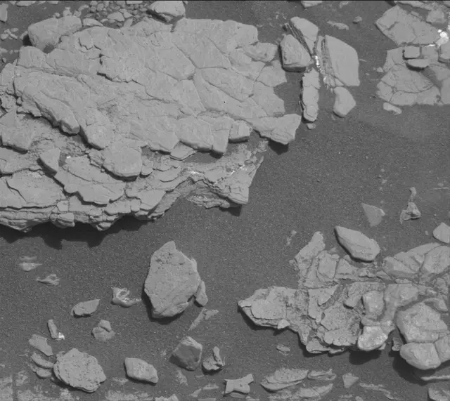 Sol 2889: Mast Camera (Mastcam)