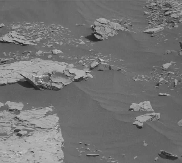 Sol 2889: Mast Camera (Mastcam)