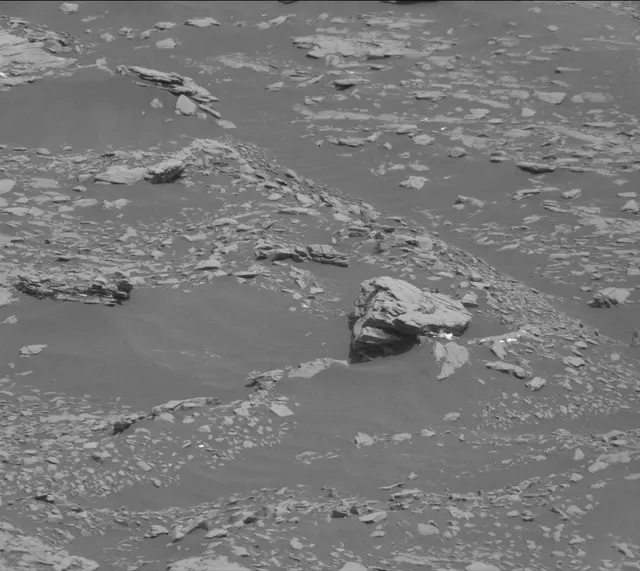 Sol 2891: Mast Camera (Mastcam)