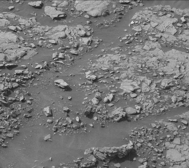 Sol 2900: Mast Camera (Mastcam)