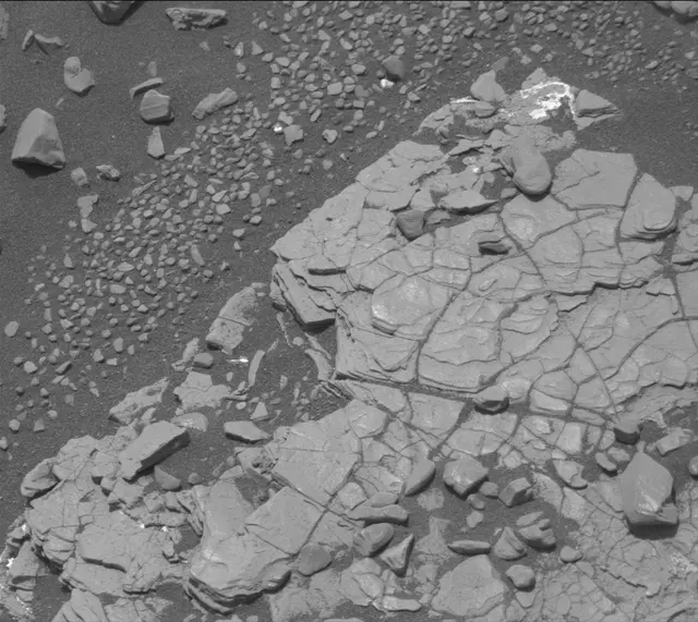 Sol 2902: Mast Camera (Mastcam)