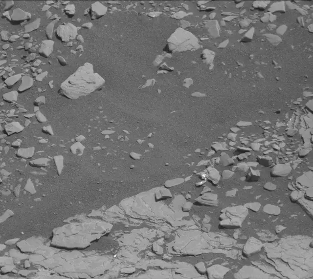 Sol 2904: Mast Camera (Mastcam)