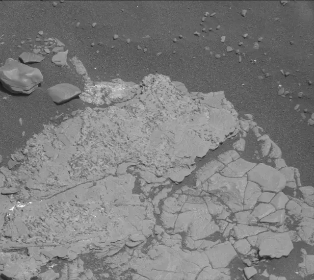 Sol 2906: Mast Camera (Mastcam)
