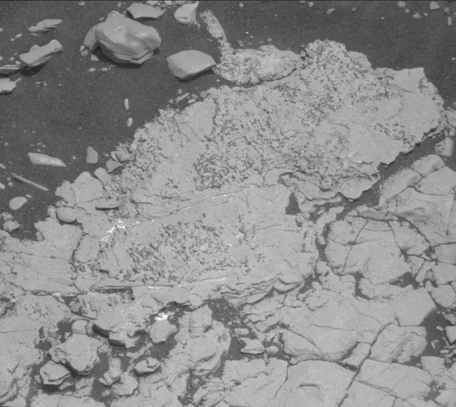 Sol 2909: Mast Camera (Mastcam)