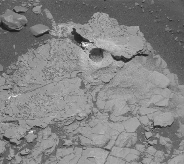 Sol 2913: Mast Camera (Mastcam)