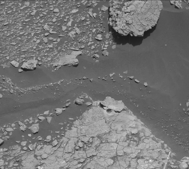Sol 2914: Mast Camera (Mastcam)