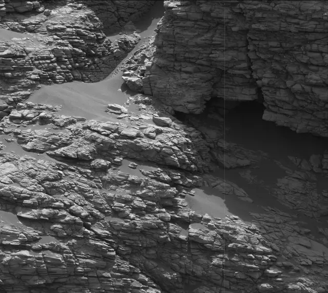 Sol 2923: Mast Camera (Mastcam)