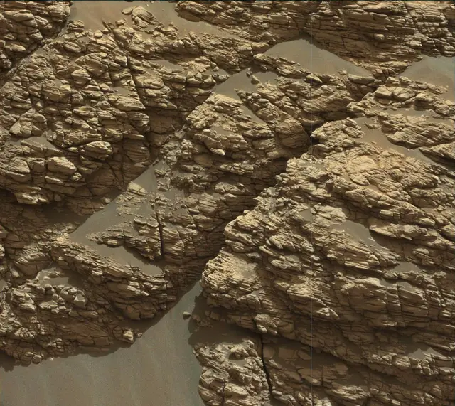 Sol 2923: Mast Camera (Mastcam)