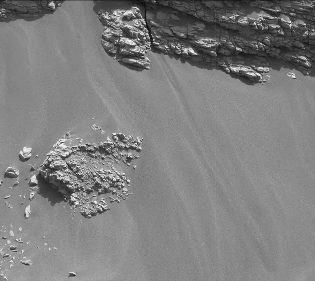 Sol 2923: Mast Camera (Mastcam)