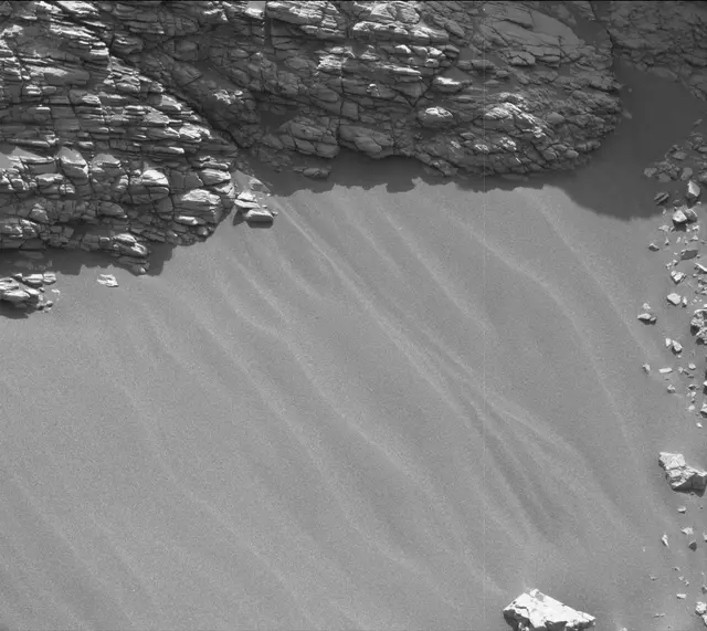 Sol 2923: Mast Camera (Mastcam)