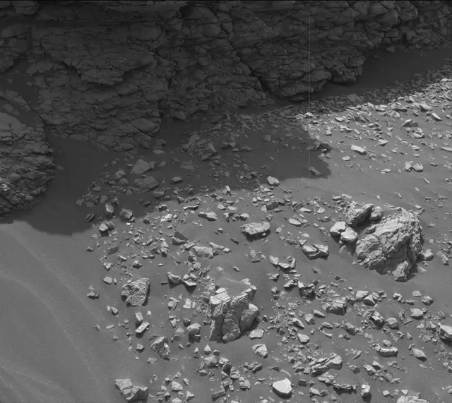 Sol 2923: Mast Camera (Mastcam)
